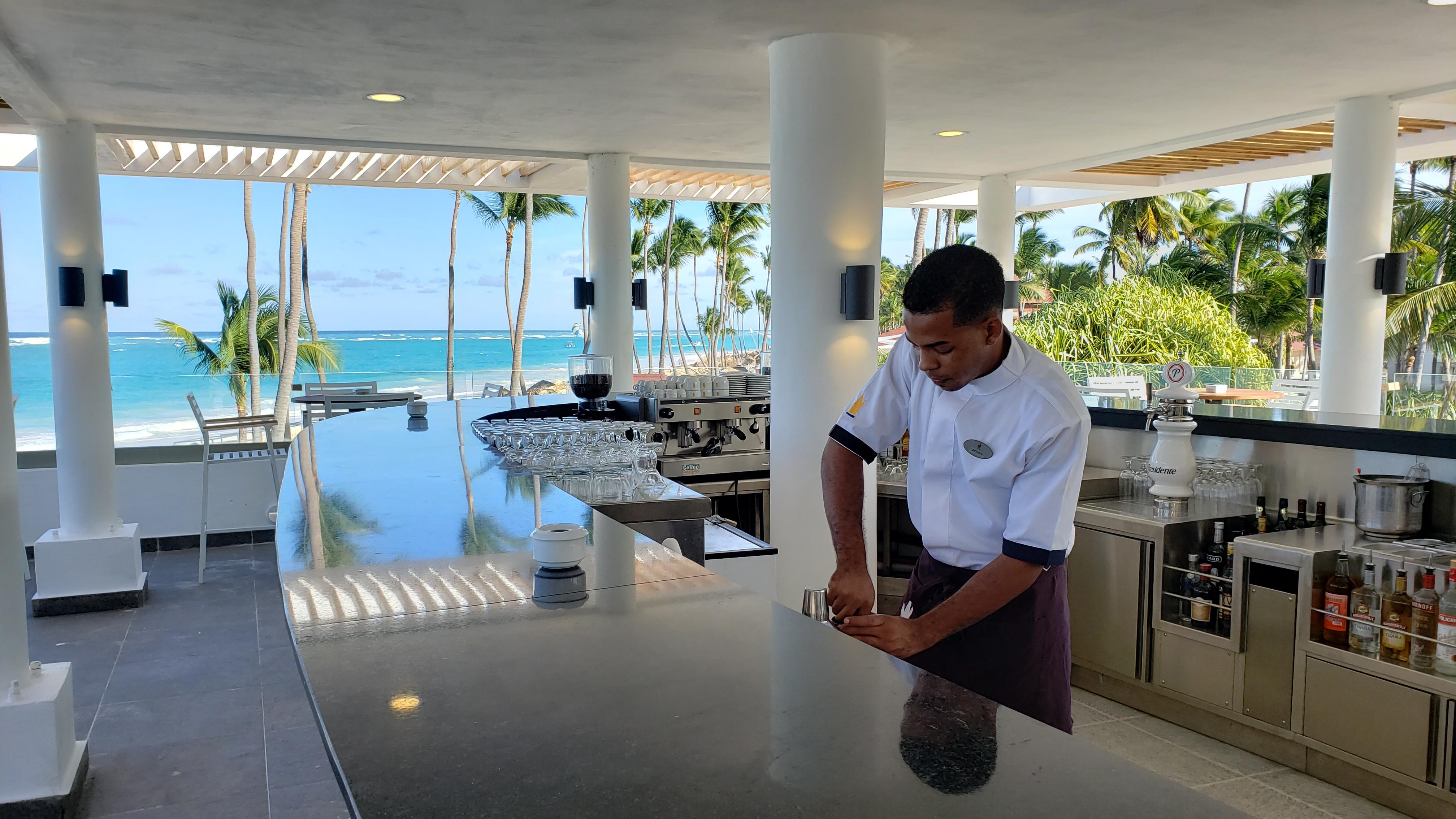 Grand Bavaro Princess (Adults Only) Hotel Exterior photo A chef at the beach club