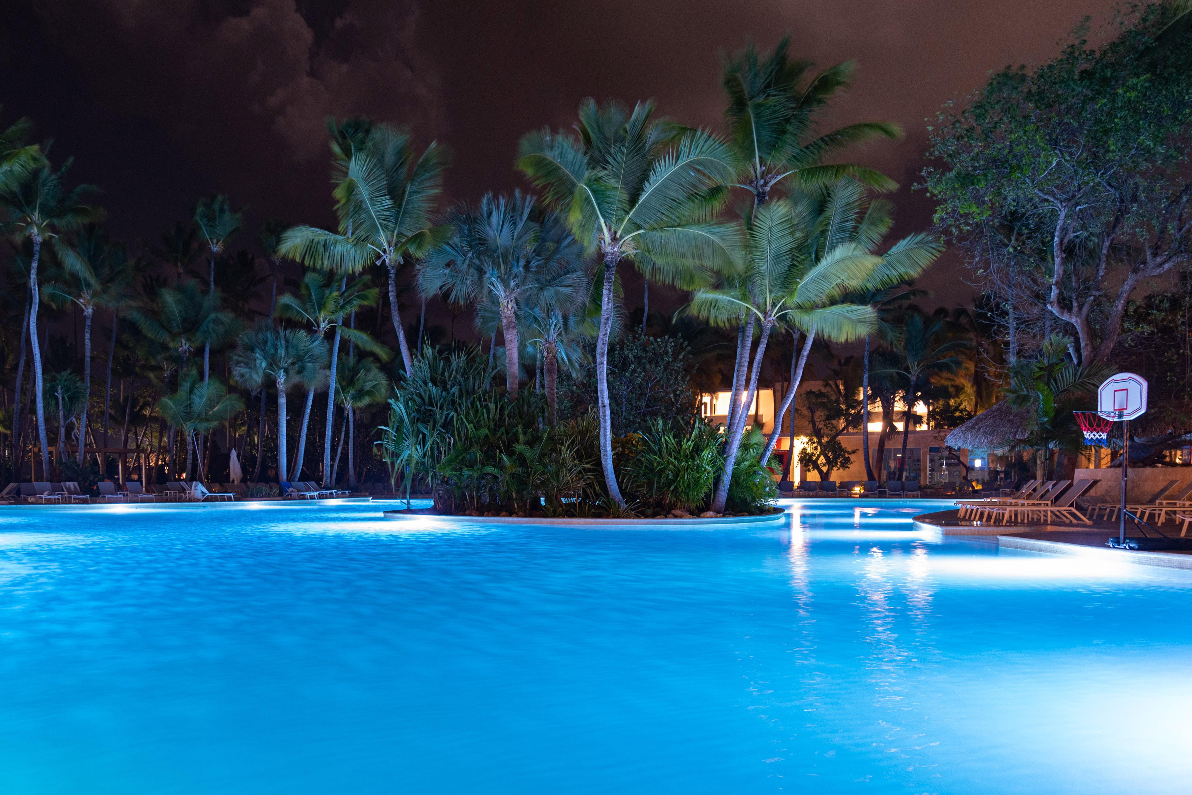 Grand Bavaro Princess (Adults Only) Exterior photo The swimming pool at the resort