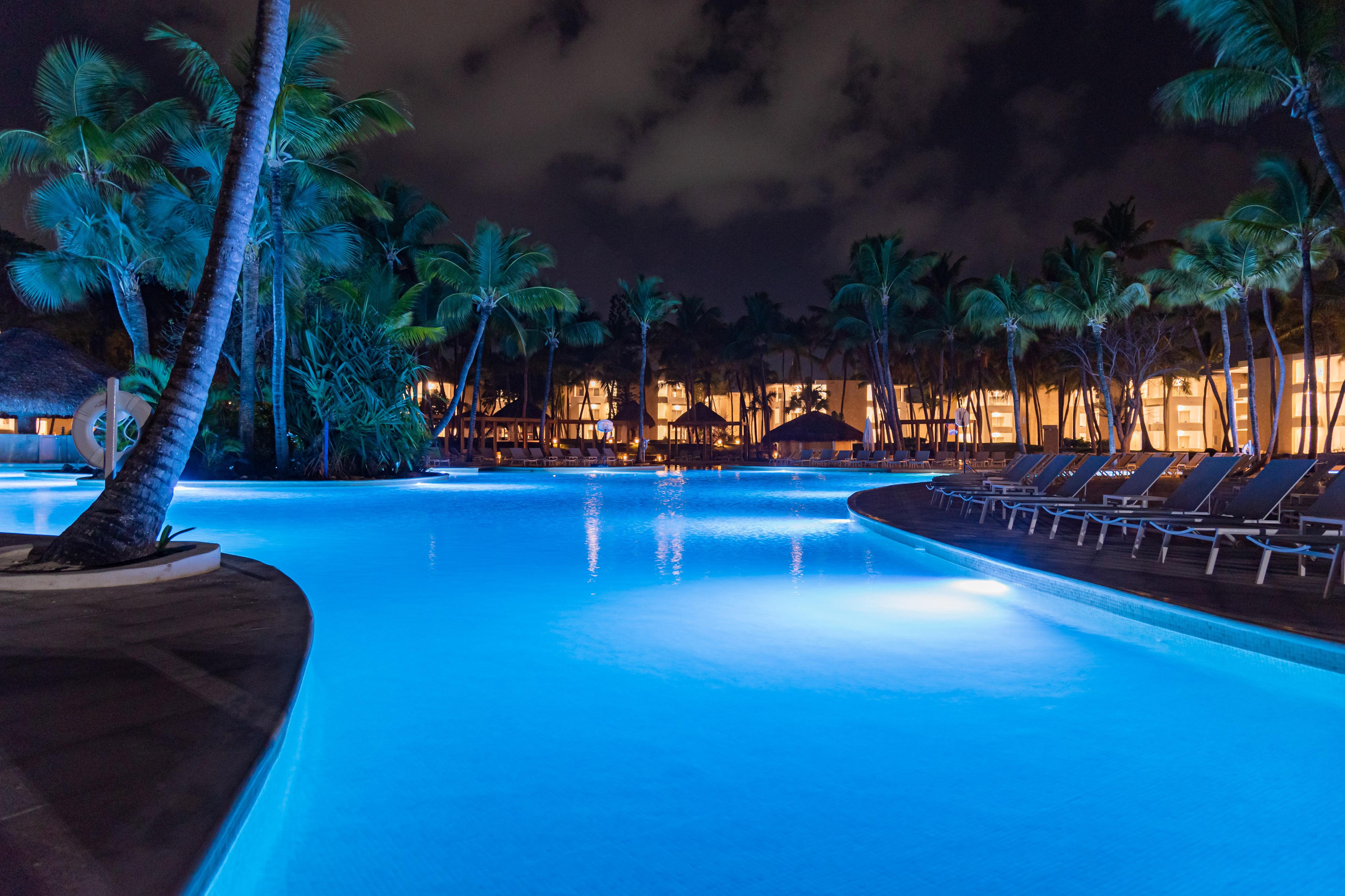 Grand Bavaro Princess (Adults Only) Exterior photo The swimming pool at the resort