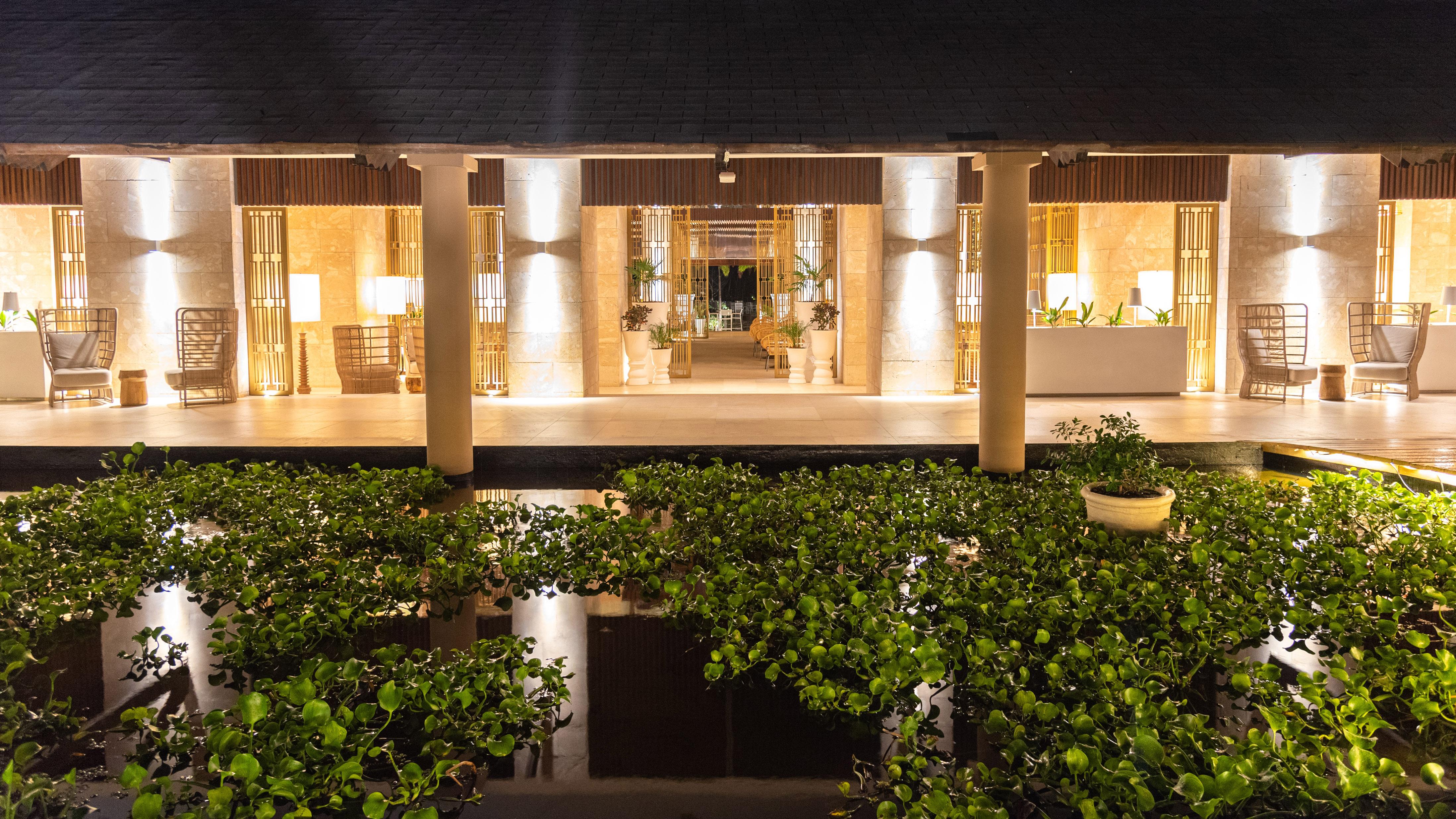 Grand Bavaro Princess (Adults Only) Exterior photo The hotel entrance